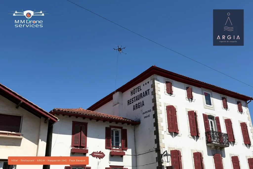 Nettoyage et Traitement Toitures plus terrasse piscine - Argia • M.M Drone Service
